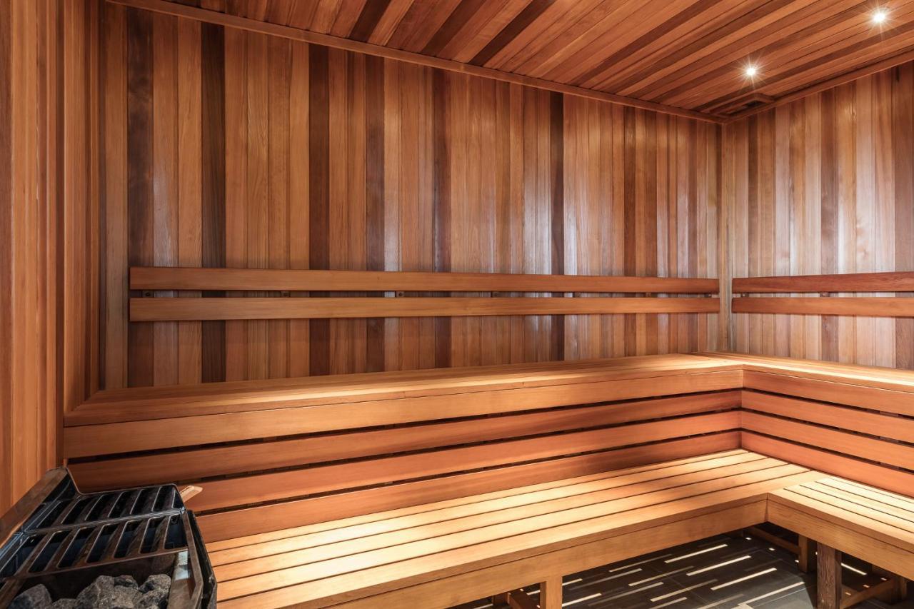 Meriton Suites Coward Street, Mascot Sydney Ngoại thất bức ảnh A modern Finnish sauna